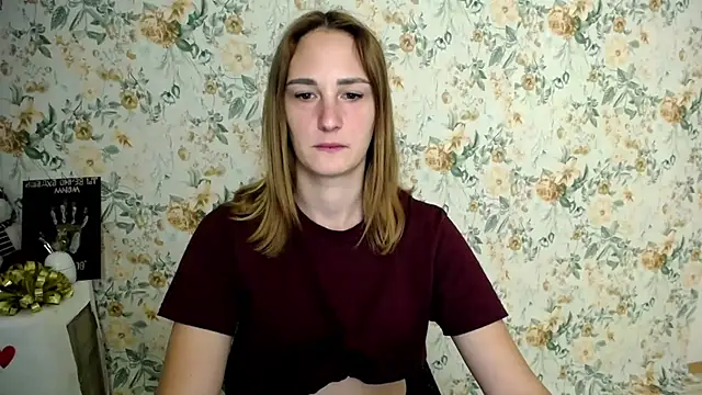 Milana Cutie  online show from 09.21.25