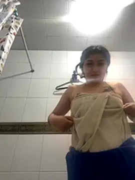 Snapshot of Daphnee-x chatting on 11.01.25 Daphnee-x online show from 11.01.25