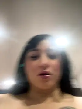 Snapshot of Daphnee-x chatting on 11.10.25 Daphnee-x online show from 11.10.25