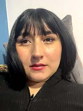 Snapshot of Daphnee-x chatting on 11.23.25 Daphnee-x online show from 11.23.25