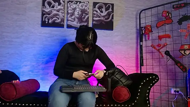 Snapshot of Daphnee-x chatting on 01.15.26 Daphnee-x online show from 01.15.26