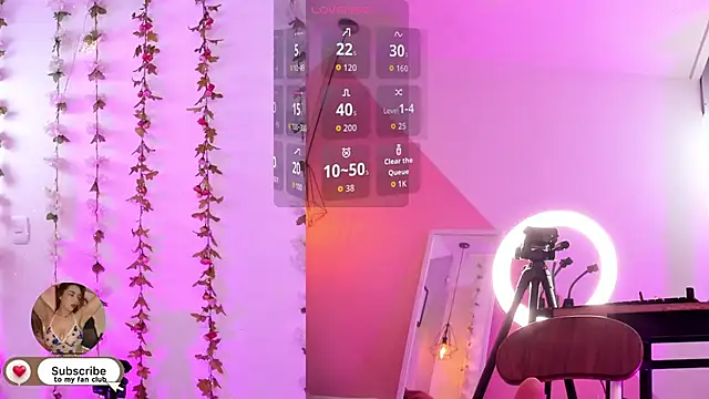 Snapshot of Jenniekim_18 chatting on 10.23.25 Jenniekim 18 online show from 10.23.25