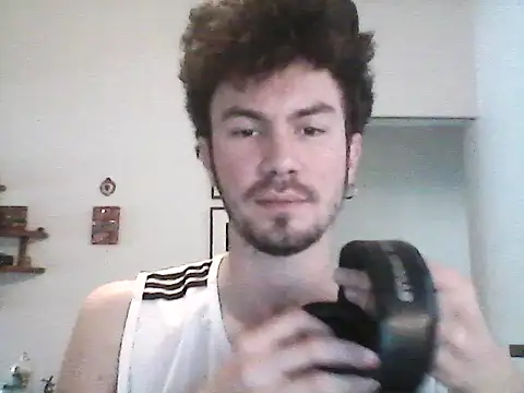 Snapshot of Lor92- chatting on 09.22.25 Lor92- online show from 09.22.25