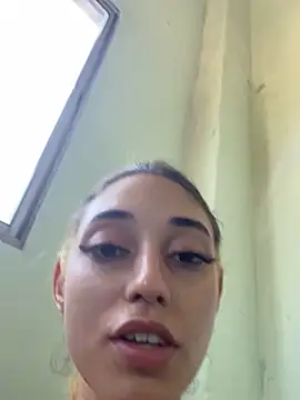 loirinhaaa online show from 10.17.25