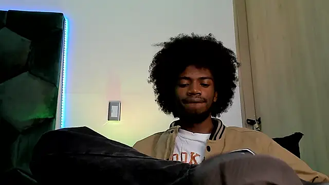 Snapshot of AllexJacob chatting on 08.04.26 AllexJacob online show from 08.04.26