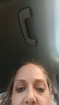 Snapshot of curvybabe88 chatting on 10.28.25 curvybabe88 online show from 10.28.25