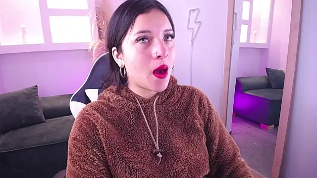 Snapshot of Scarlett_as chatting on 10.16.25 Scarlett as online show from 10.16.25