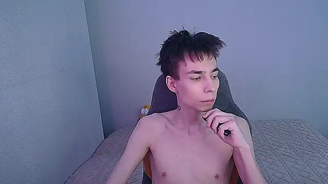 Snapshot of adam_kpoy chatting on 10.05.25 adam kpoy online show from 10.05.25