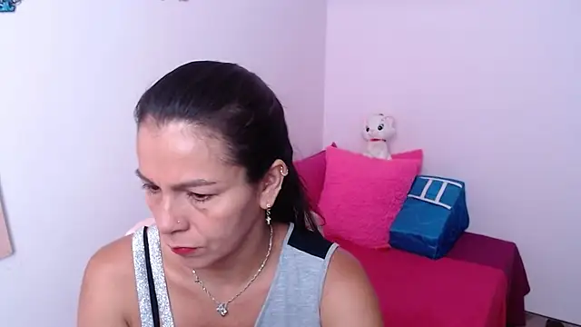 camilavargas  online show from 04.09.26