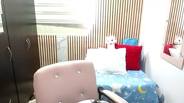 camilavargas  online show from 06.08.26