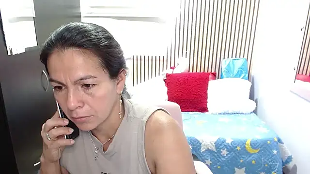 camilavargas  online show from 06.11.26