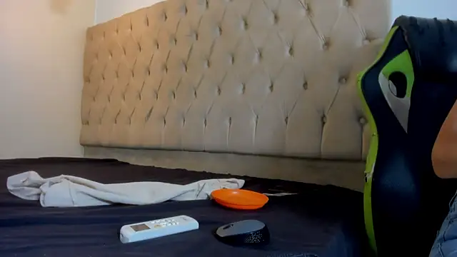 Snapshot of Naomis_35 chatting on 02.04.26 Naomis 35 online show from 02.04.26