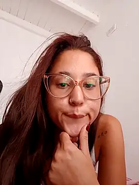 Snapshot of linameii chatting on 02.14.26 linameii online show from 02.14.26