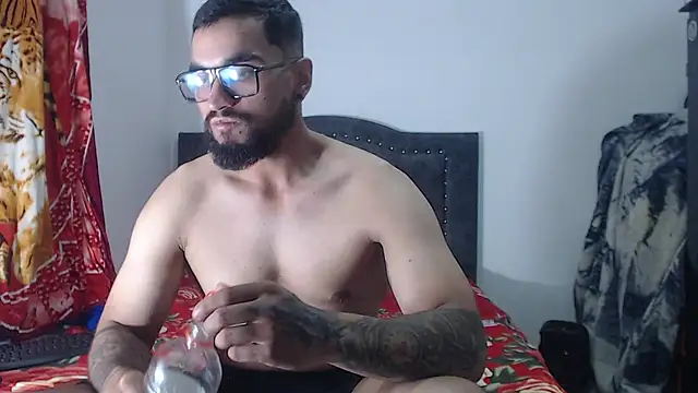 Snapshot of Chrys_harris77 chatting on 02.15.26 Chrys harris77 online show from 02.15.26