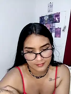 Renata Zoe online show from 10.07.25