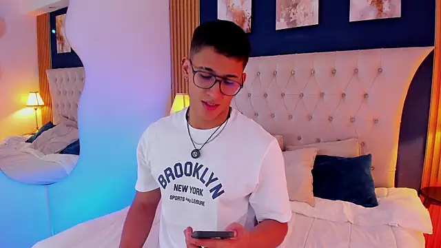 SalvadorFit online show from 07.28.26