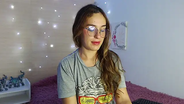 kat desiree online show from 10.13.25