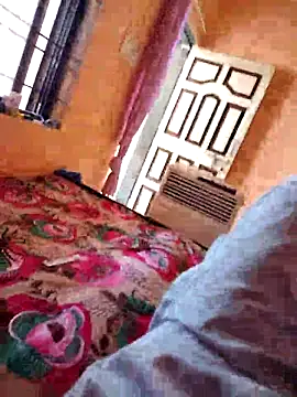 Snapshot of bhabh1 chatting on 03.08.26 bhabh1 online show from 03.08.26