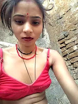 Snapshot of R_Roshni chatting on 06.04.26 R Roshni online show from 06.04.26