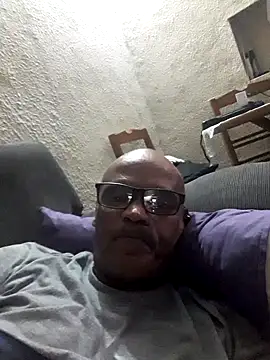 Snapshot of JeffersonRay chatting on 11.09.25 JeffersonRay online show from 11.09.25