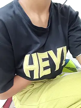 sassyishhu76 online show from 02.22.26