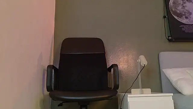 KeendraFox  online show from 11.06.25