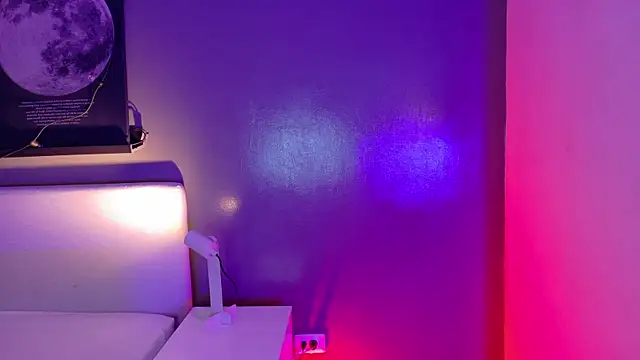 KeendraFox  online show from 11.21.25