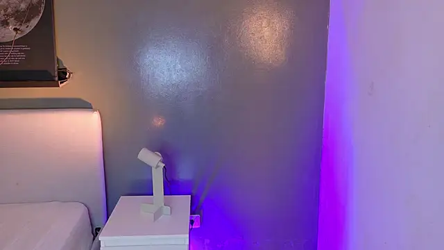 KeendraFox  online show from 11.27.25