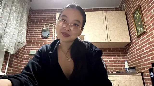 EmmaLeexth online show from 10.01.25