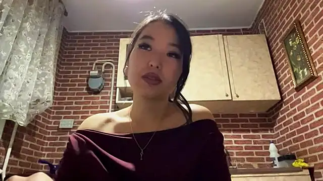 Snapshot of EmmaLeexth chatting on 11.19.25 EmmaLeexth online show from 11.19.25