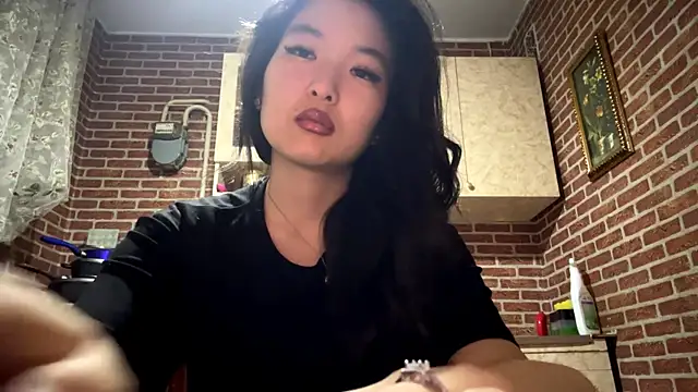 Snapshot of EmmaLeexth chatting on 01.10.26 EmmaLeexth online show from 01.10.26