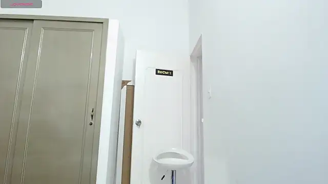 IslaRose7 online show from 10.07.25