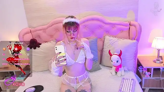 Rossiie Hunt  online show from 11.18.25