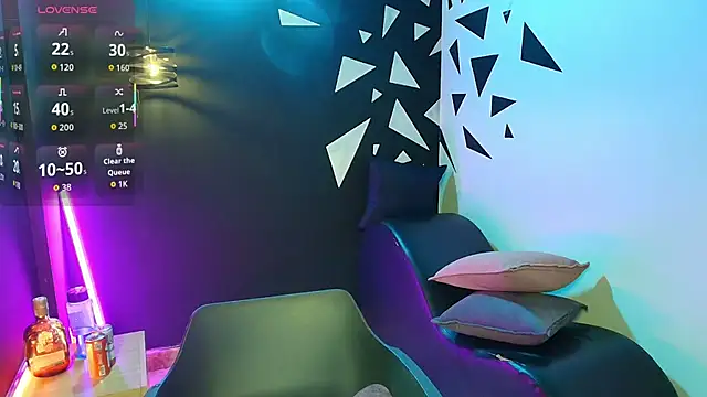 Snapshot of AgataThompson_ chatting on 11.21.25 AgataThompson online show from 11.21.25