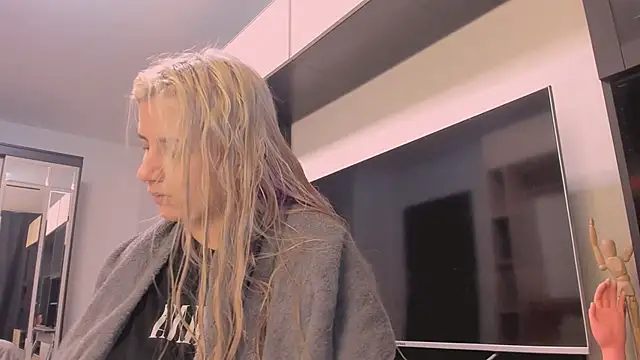 BarbaraSiren online show from 10.29.25