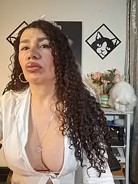 Lina 444 online show from 02.27.26