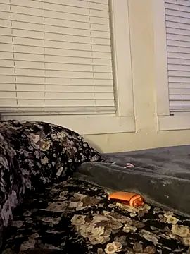 Snapshot of QUEENCALIMOD chatting on 11.18.25 QUEENCALIMOD online show from 11.18.25