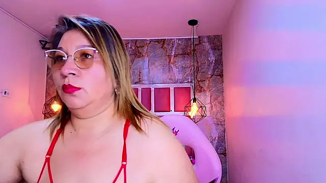 Snapshot of MaylinRosse_ chatting on 01.16.26 MaylinRosse online show from 01.16.26