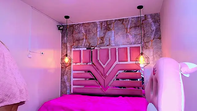 Snapshot of MaylinRosse_ chatting on 02.02.26 MaylinRosse online show from 02.02.26