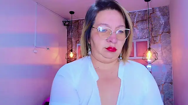 Snapshot of MaylinRosse_ chatting on 02.06.26 MaylinRosse online show from 02.06.26