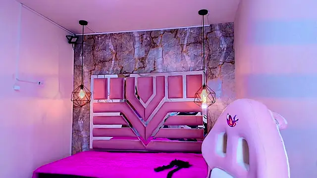 Snapshot of MaylinRosse_ chatting on 02.11.26 MaylinRosse online show from 02.11.26