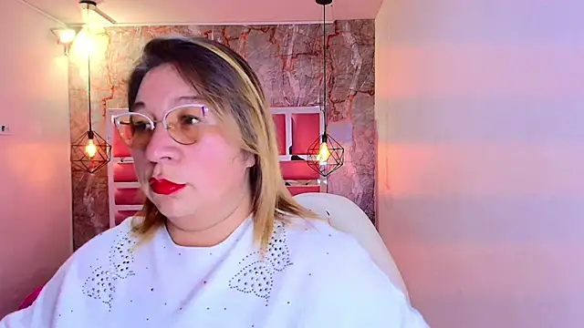 Snapshot of MaylinRosse_ chatting on 02.27.26 MaylinRosse online show from 02.27.26