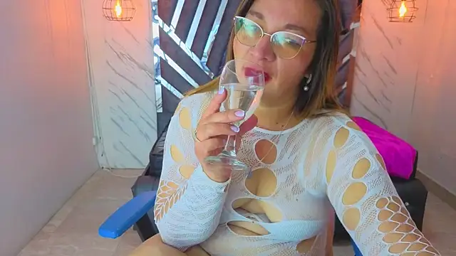 MaylinRosse  online show from 06.18.26