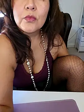 Snapshot of sw33th3art chatting on 10.03.25 sw33th3art online show from 10.03.25