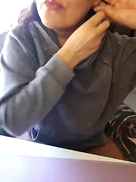 Snapshot of sw33th3art chatting on 10.21.25 sw33th3art online show from 10.21.25