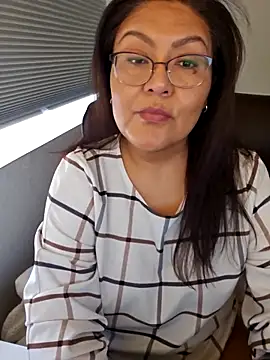 Snapshot of sw33th3art chatting on 12.03.25 sw33th3art online show from 12.03.25