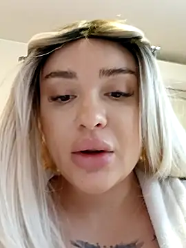 Snapshot of mariabloom9 chatting on 12.05.25 mariabloom9 online show from 12.05.25