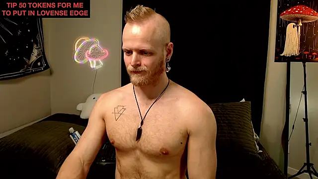 Snapshot of randyroderick chatting on 12.16.25 randyroderick online show from 12.16.25