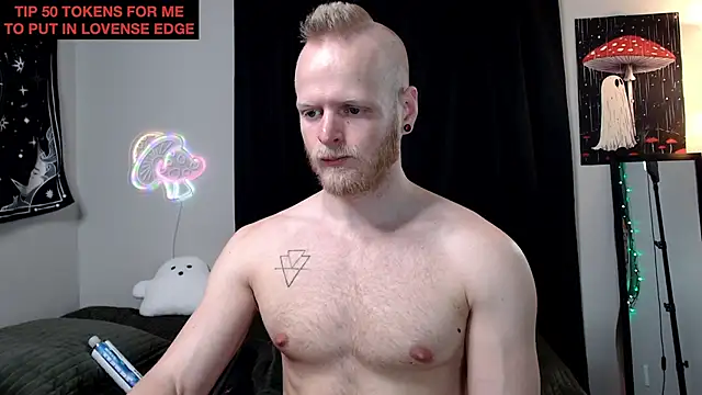 Snapshot of randyroderick chatting on 12.17.25 randyroderick online show from 12.17.25