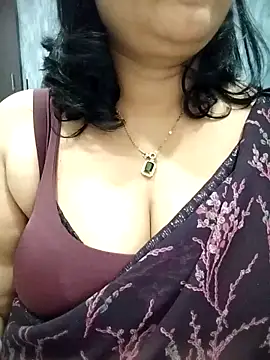 Snapshot of divya-jannu chatting on 11.08.25 divya-jannu online show from 11.08.25